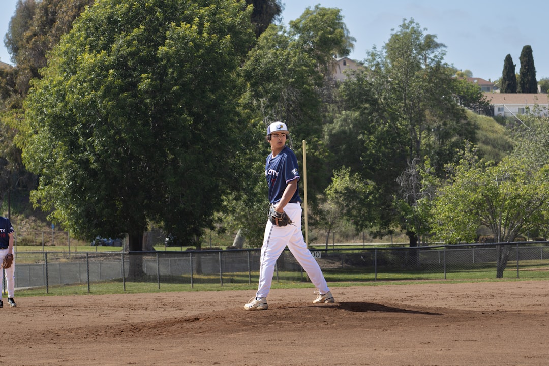 【歴史的快挙】大阪桐蔭、激闘制し選抜V！智弁学園の猛追を振り切り史上最多タイ5度目の頂点へ
