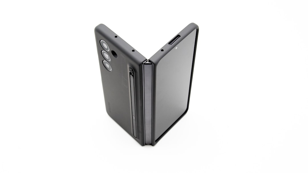 未来が手の中に？Apple折りたたみiPhone、9月発売説が導く新時代への期待と株価の行方