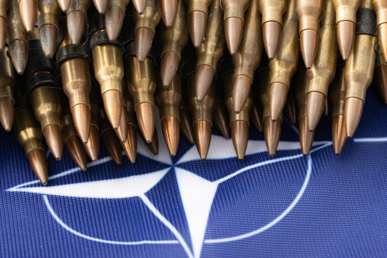 【衝撃】トランプ氏「NATO脱退」発言で激震!「米抜き」欧州の絶望と対ロシア防衛の行方 YouTube HUM | 【衝撃】トランプ氏「NATO脱退」発言で激震!「米抜き」欧州の絶望と対ロシア防衛の行方