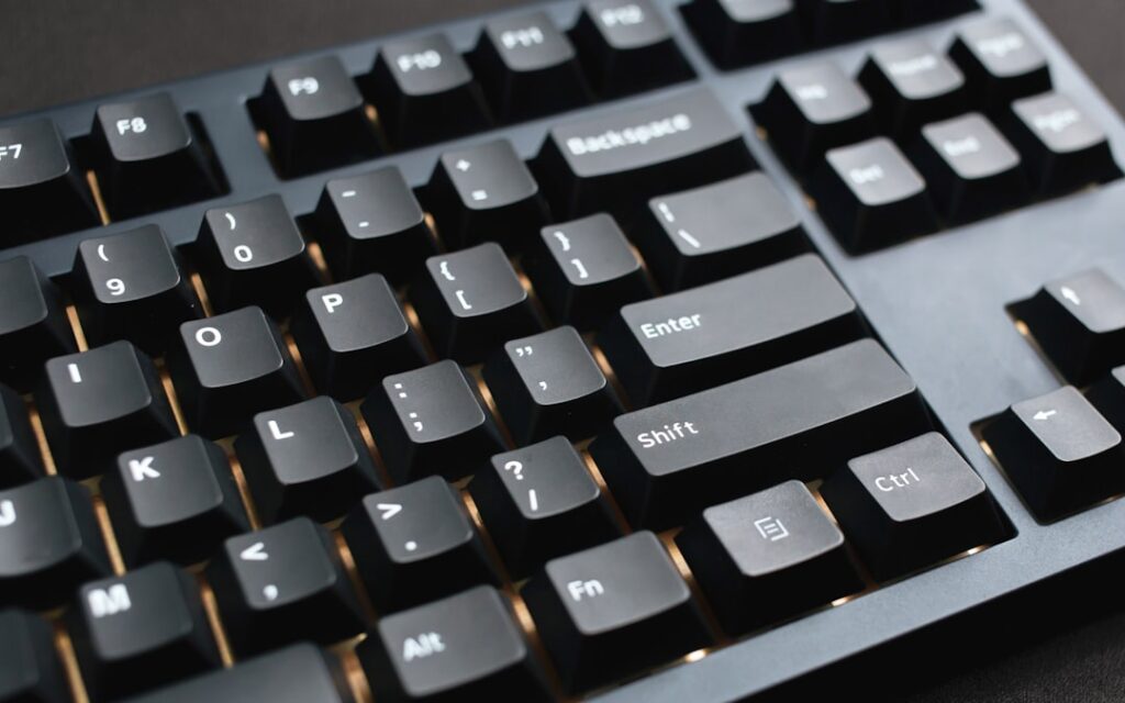 【堕天使Hum】 | ゲーマーの夢、ついに実現！Stream Deck内蔵「GALLEON 100 SD」の革命をソフマップなんば店で体感せよ！