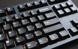 ゲーマーの夢、ついに実現！Stream Deck内蔵「GALLEON 100 SD」の革命をソフマップなんば店で体感せよ！