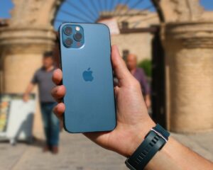 Appleが描く究極の未来！折りたたみiPhone、その名は「Ultra」で最上位スペックに君臨か？