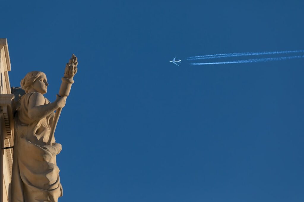 【堕天使Hum】 | 【緊急速報】トランプ氏、キリストに“変身”!? 支持者もドン引きの画像投稿が炎上したワケ
