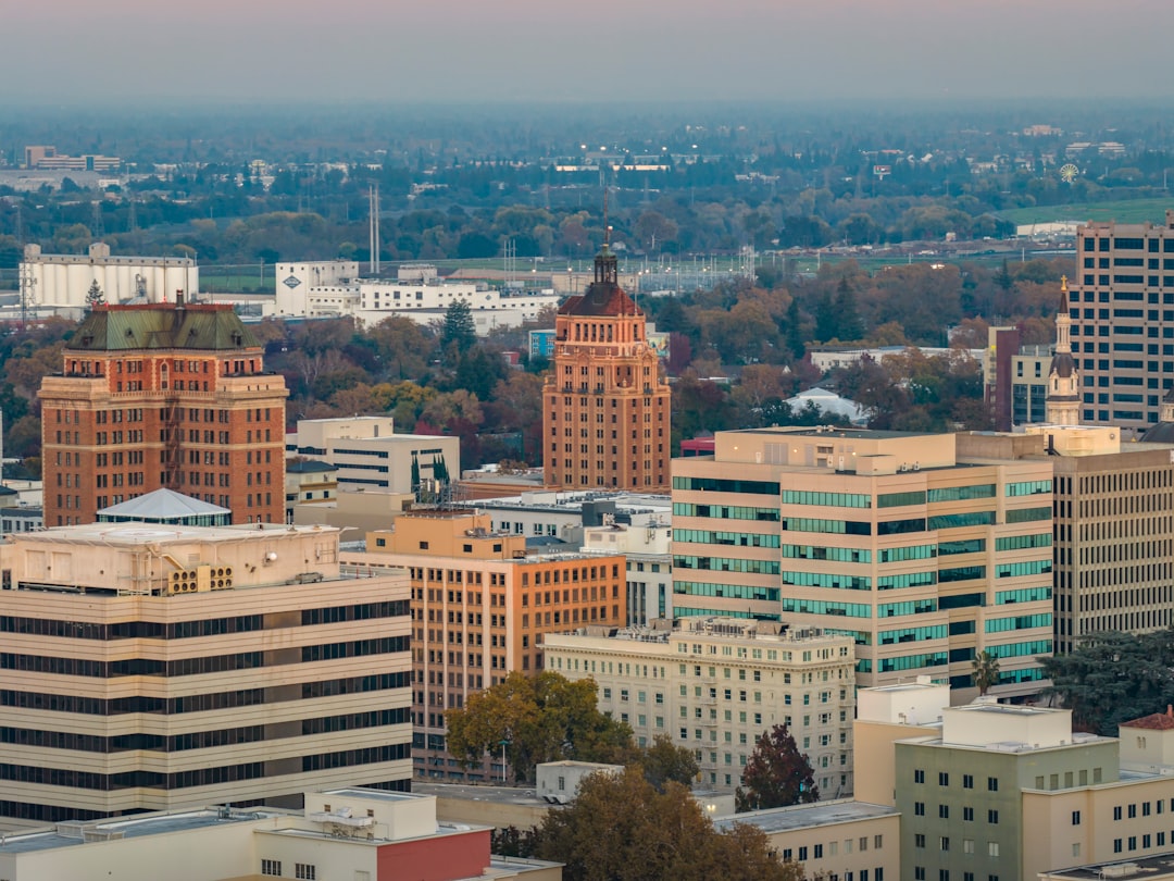 【堕天使Hum】 | 速報!米成長率3%超えか?イエレン財務長官が語る「関税回帰」の真意と暮らしへの衝撃 速報!米成長率3%超えか?イエレン財務長官が語る「関税回帰」の真意と暮らしへの衝撃