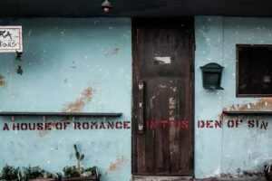 朝ドラ「風、薫る」第5週速報！生田絵梨花参戦で養成所編が激アツ化！りん＆佐野晶哉の「顔接近」に隠された意味とは？