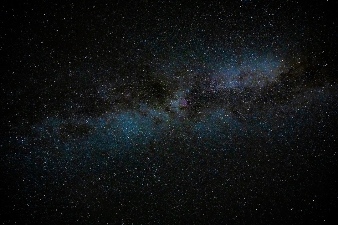 星屑の考古学！地球に降り注ぐ宇宙の塵が語る、壮絶な46億年のドラマ