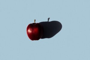 WWDC26の招待状を徹底解析！新Siriの衝撃とiOS27が描く未来図