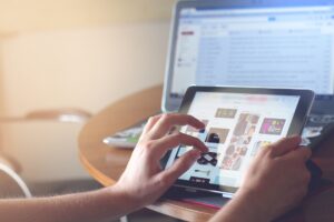 AIが家庭のSOSをキャッチ？巨人・阿部監督辞任とチャットGPTが示す現代社会の光と影