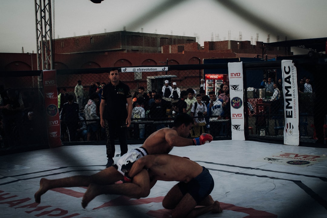 【堕天使Hum】 | 奇跡の110秒KO!朝倉海がUFCで魅せた「自分の強さ」と兄・未来との感動のハグ 奇跡の110秒KO!朝倉海がUFCで魅せた「自分の強さ」と兄・未来との感動のハグ