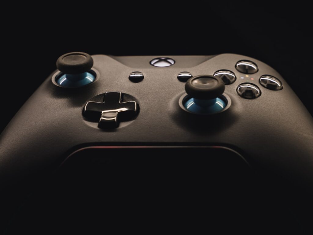 【堕天使Hum】 | PCゲーがリビングの主役に？！突如発売「Steam Machine」がアクセス殺到の秘密とは