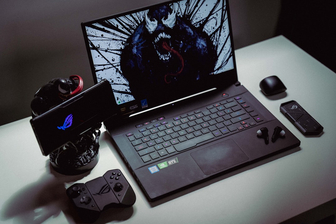 【実機レビュー】泣く子も黙る「HX Plus」×「RTX5090」！ROG Strix SCAR 18がゲーミングノートの常識を破壊する