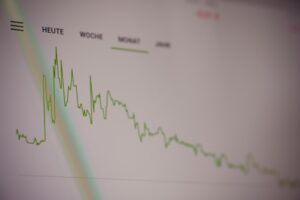 三菱UFJ、なぜ日本一の企業に？ 株価爆騰の裏側と長期金利上昇がもたらす「恩恵」を徹底解説！