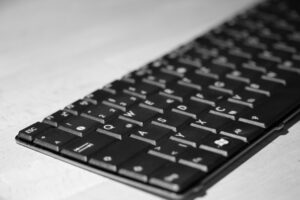 【速報】5億円超え！Keychron Orca echo、左右分割キーボードの常識を覆す革命児が誕生！