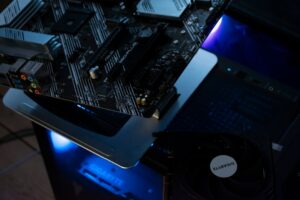 見逃し厳禁！AMDの新エントリーGPU「Radeon RX 9050」がサイレントデビュー！ASRockとGIGABYTEが7/31に火蓋を切る！