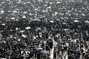 長岡花火2026、夜の予期せぬ展開！最終新幹線に乗れなかった124人の一夜とアオーレ長岡の奮闘