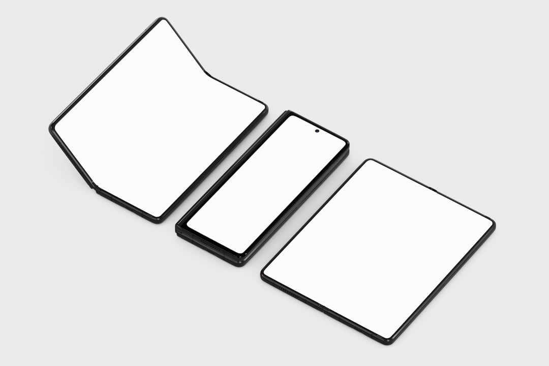 【堕天使Hum】 | 【速報級】アップル初の折りたたみiPhoneは「銀」と「深青」の2色展開で衝撃デビューか? 色が語る未来 【速報級】アップル初の折りたたみiPhoneは「銀」と「深青」の2色展開で衝撃デビューか? 色が語る未来