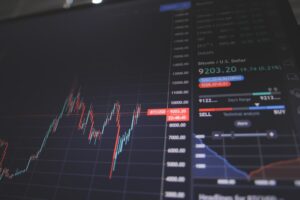 【速報】リクルートHDが純利益52%増で最高益更新！なぜ「求人広告」だけでここまで稼げるのか徹底解説！