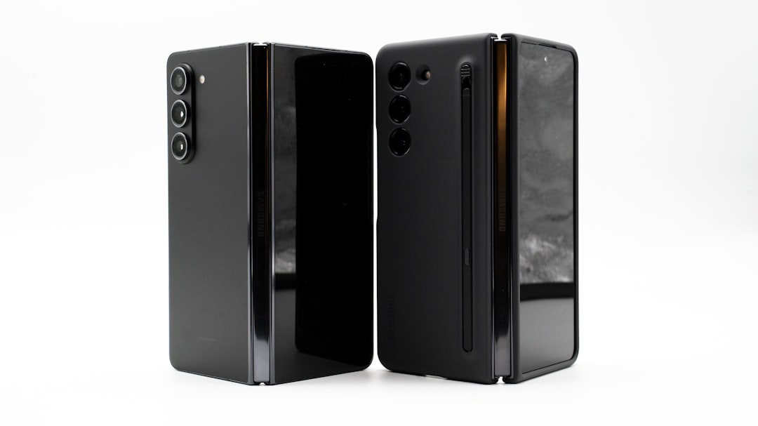 【堕天使Hum】 | 【速報】折りたたみiPhone登場へ!しかし「争奪戦」は必至か?3〜5ヶ月待ちは常識に? 【速報】折りたたみiPhone登場へ!しかし「争奪戦」は必至か?3〜5ヶ月待ちは常識に?