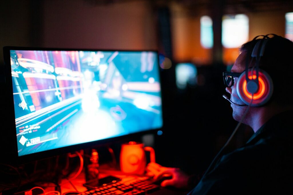 Apex Legends大会をイメージしたeスポーツ・ゲーミングPCの写真
